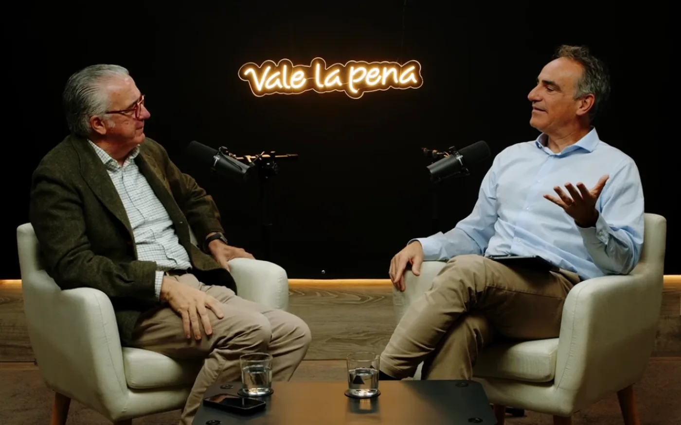 Rodaje de podcast corporativo en el estudio de Blackstone