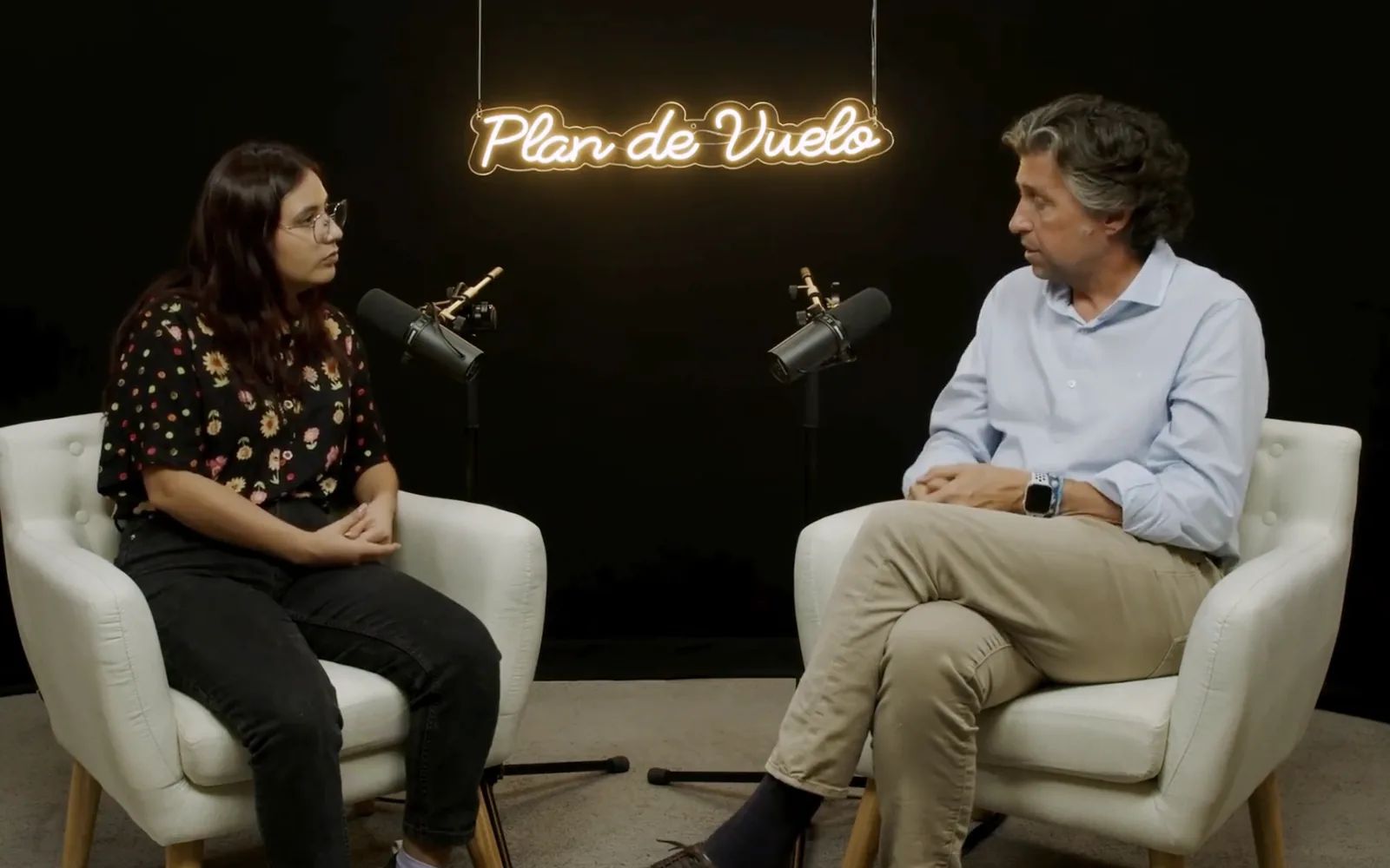 Rodaje del podcast Plan de Vuelo producido por Blackstone