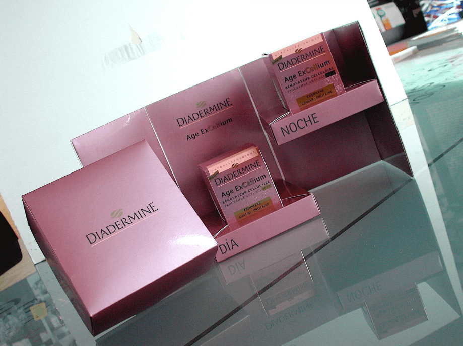 Diseño de Packaging para Diadermine por Blackstone Barcelona